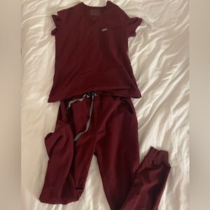 FIGS Burgundy Catarina top XS